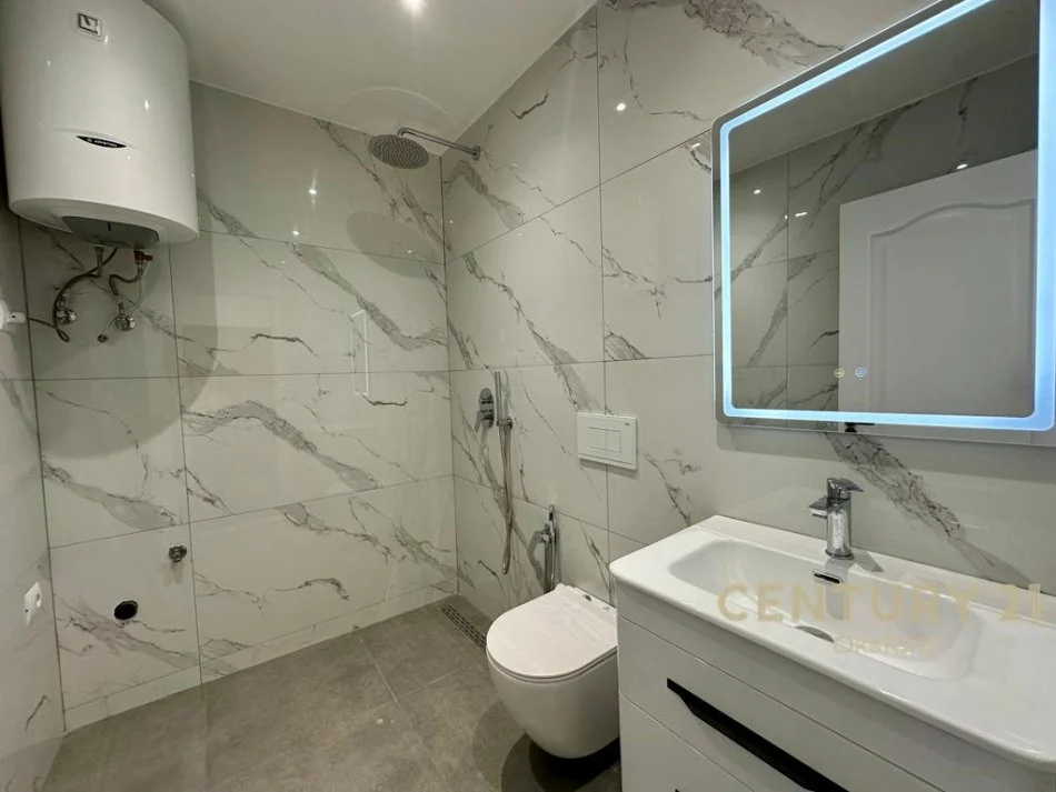 Tirane, shitet apartament 1+1 Kati 5, 70 m² 175.000 € (Rr.Fortuzi)