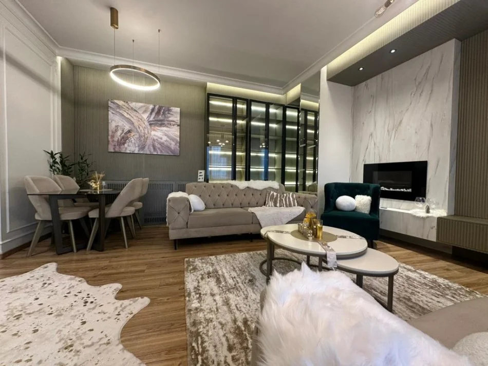 Tirane, jepet me qera apartament 2+1+Aneks+Ballkon Kati 11, 113 m² 1.600 € (Park Gate)