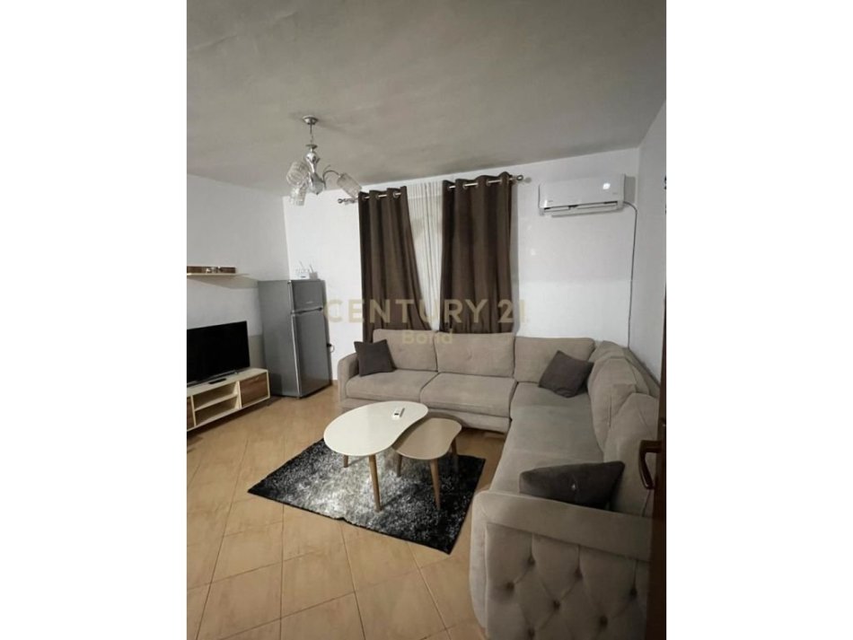 Tirane, jepet me qera apartament 1+1 Kati 5, 56 m² 400 € 