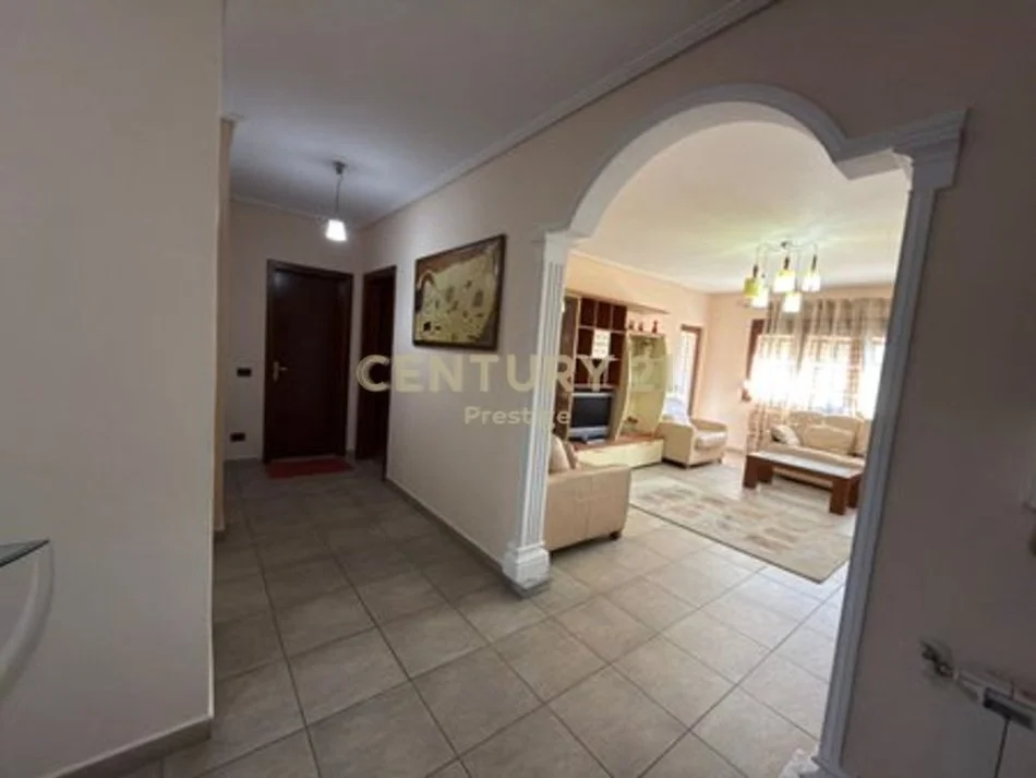 Tirane, jepet me qera apartament 2+1 Kati 9, 124 m² 700 € (Ambasada Amerikane)