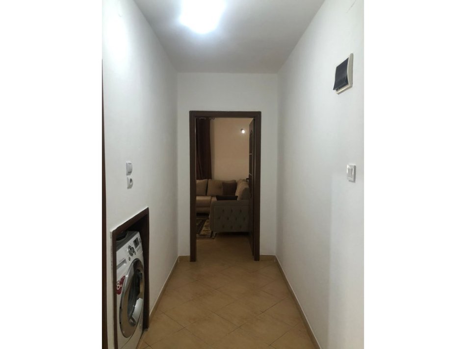 Tirane, jepet me qera apartament 1+1 Kati 5, 56 m² 400 € 