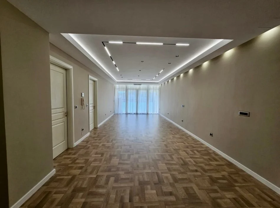Tirane, jepet me qera apartament 3+1+Aneks+Ballkon Kati 5, 120 m² 1.800 € (Ambassador 1, Stadiumi Air Albania)