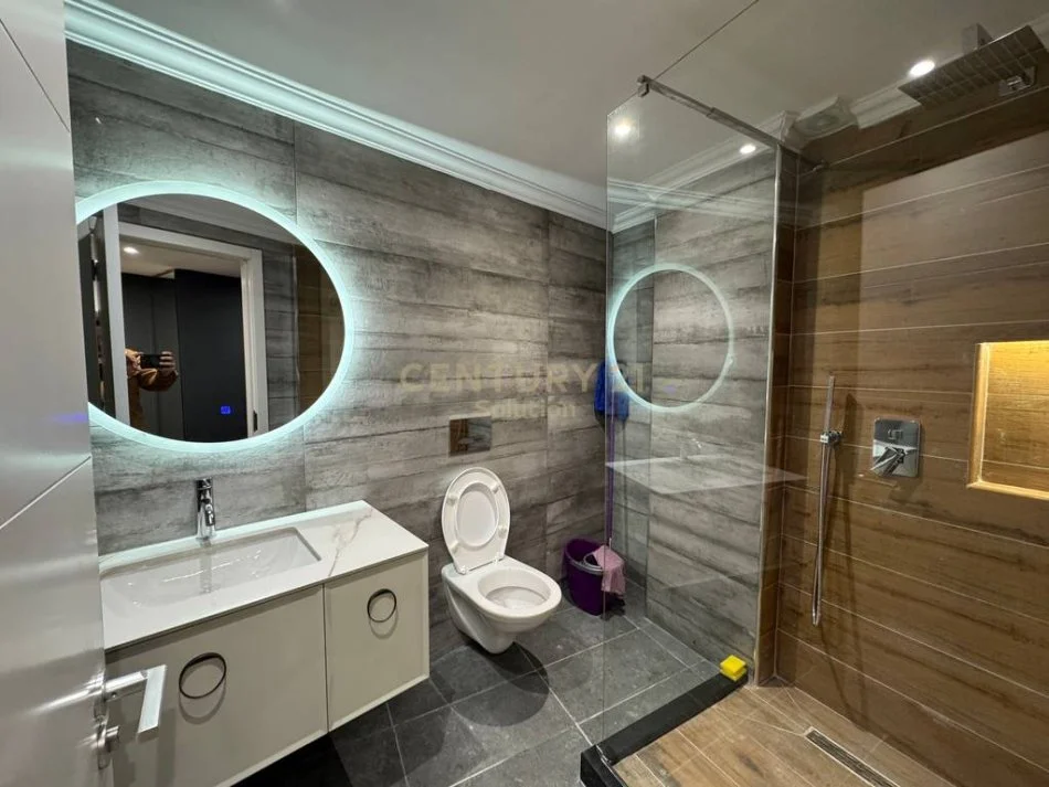 Tirane, jepet me qera apartament duplex 2+1+Aneks+Ballkon Kati 1, 86 m² 700 € 