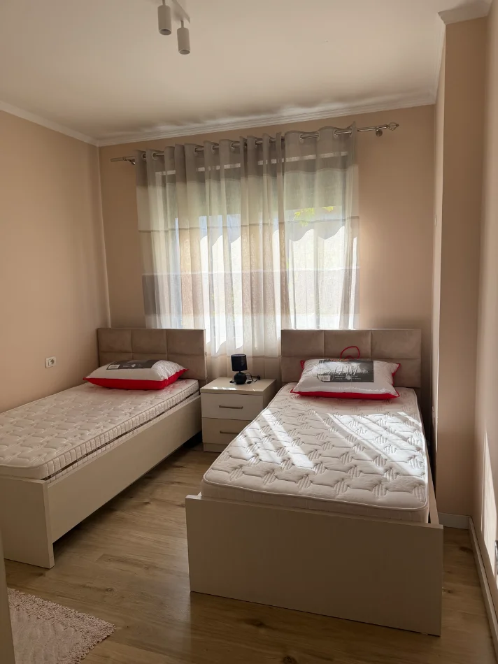 Astir- Shtëpi me qira 1+ 1.  E mobiluar