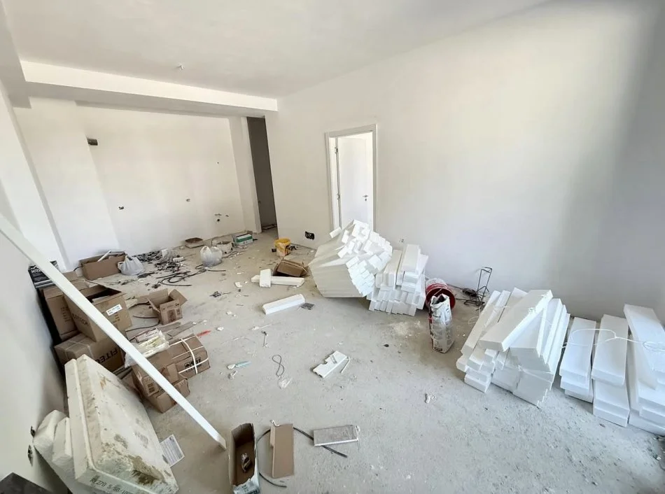 Tirane, shitet apartament 1+1+Ballkon , 80 m² 117.000 € (Rruga 5 Maji)