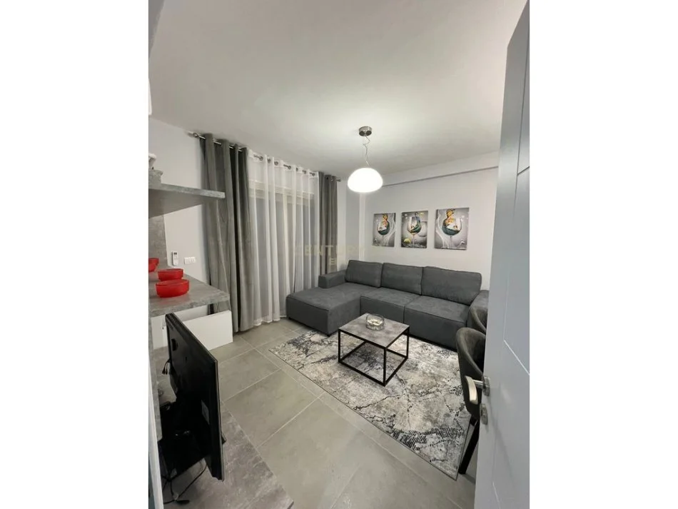Tirane, jepet me qera apartament Kati 4, 71 m² 630 € (Liqeni Thate)