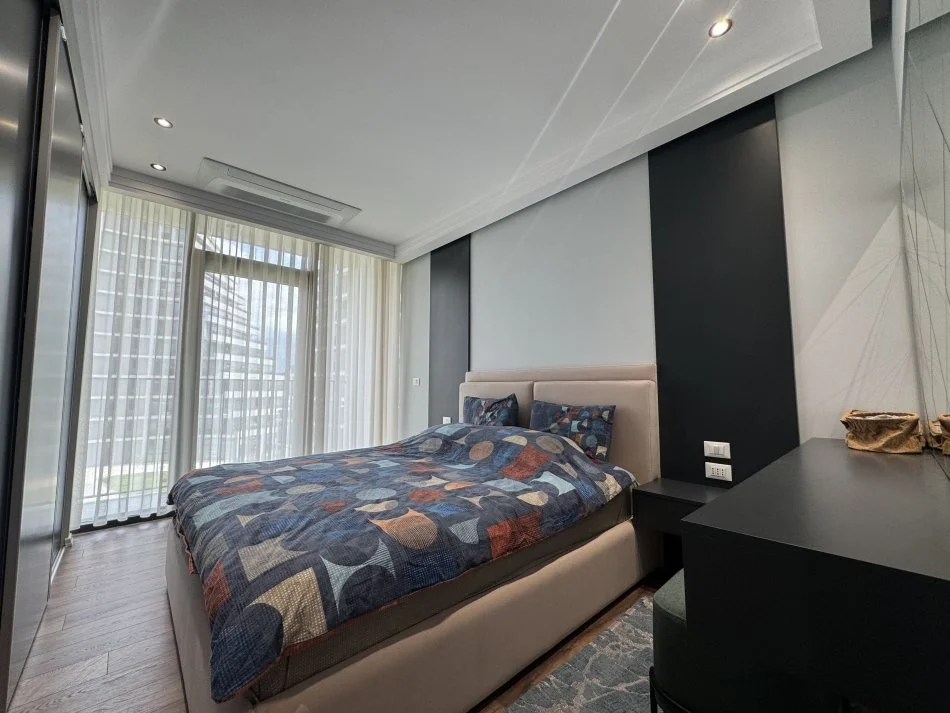 Tirane, jepet me qera apartament 2+1+Aneks+Ballkon , 128 m² 2.000 € (Lake View Residences)