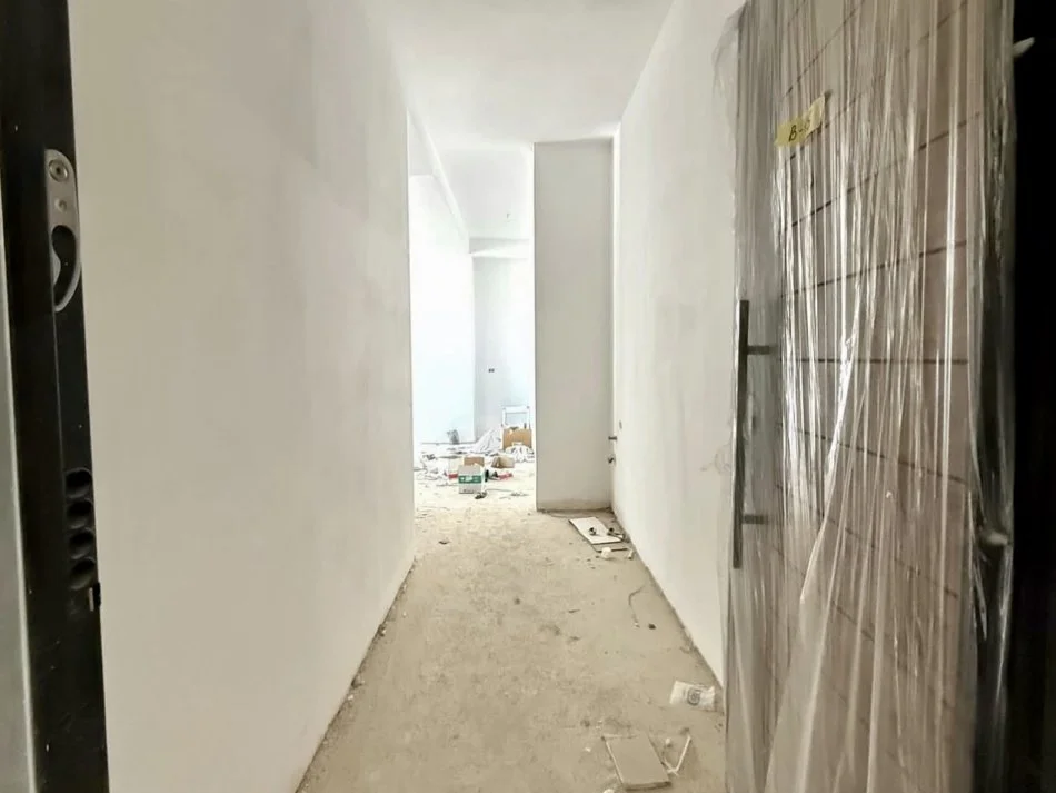 Tirane, shitet apartament 1+1+Ballkon , 80 m² 117.000 € (Rruga 5 Maji)