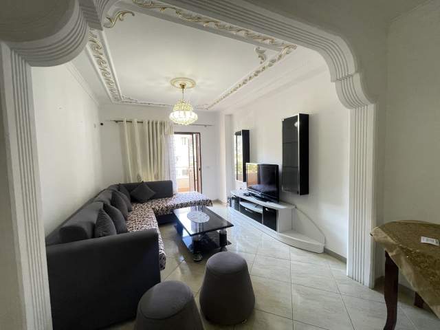 Durres, jepet me qera apartament 2+1+A+BLK Kati 1, 110 m² 270 Euro (Rruga pavarsia)