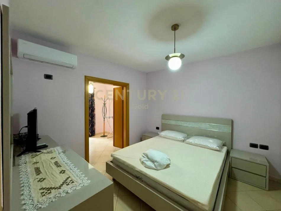 Tirane, shes apartament Kati 3, 80 m² (Rruga e Durresit)
