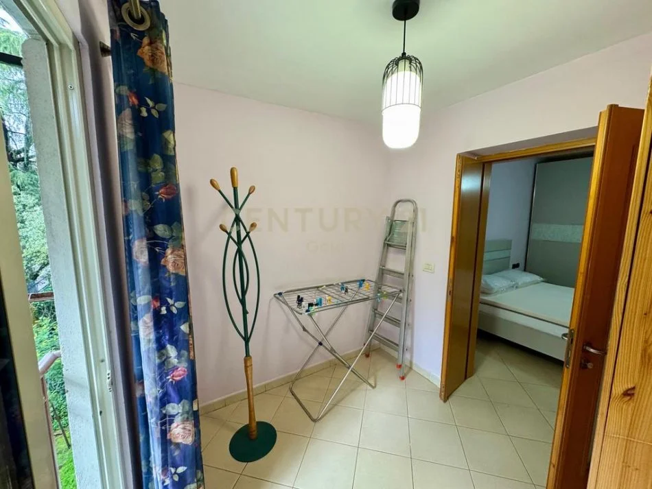 Tirane, shes apartament Kati 3, 80 m² (Rruga e Durresit)