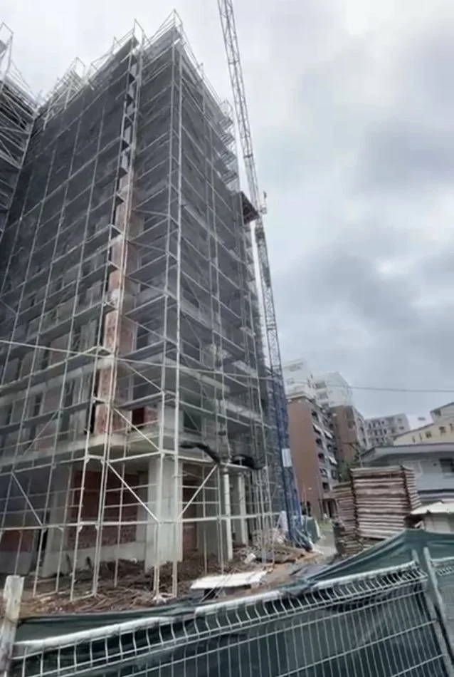 Tirane, shitet apartament 2+1+Ballkon Kati 9, 110 m² 176.000 € (Rruga Egnatia)