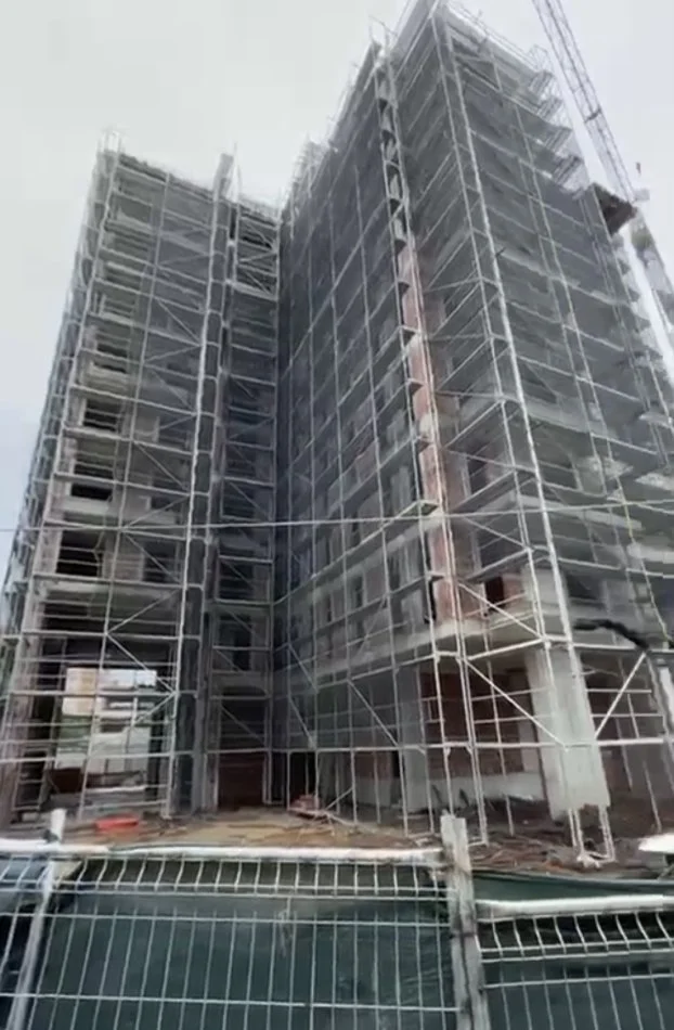 Tirane, shitet apartament 2+1+Ballkon Kati 9, 110 m² 176.000 € (Rruga Egnatia)