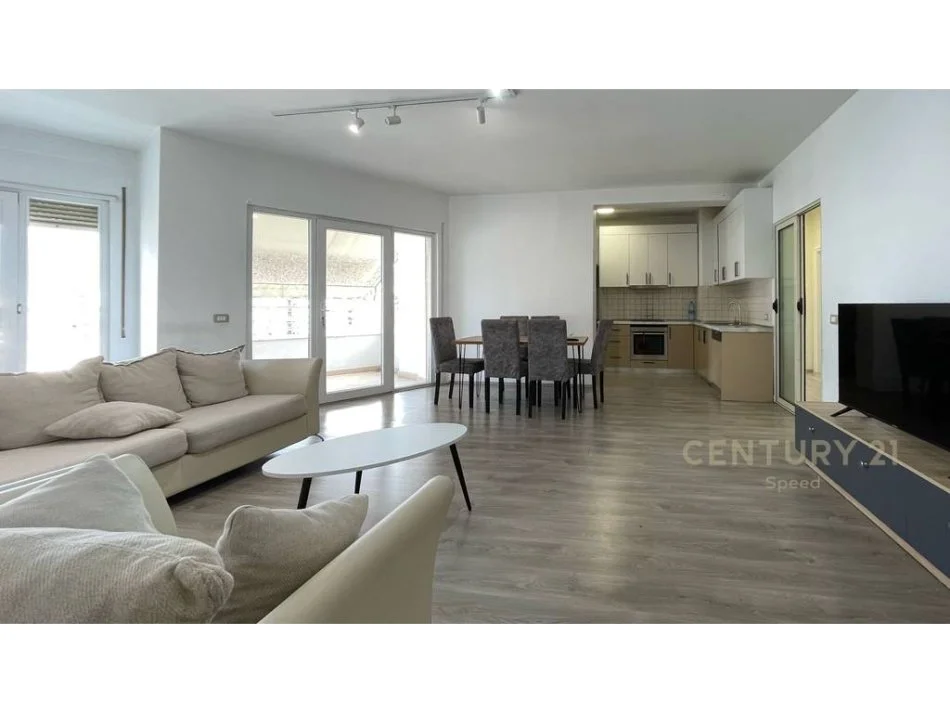 Tirane, jepet me qera apartament 3+1+Aneks+Ballkon Kati 6, 151 m² 730 € 