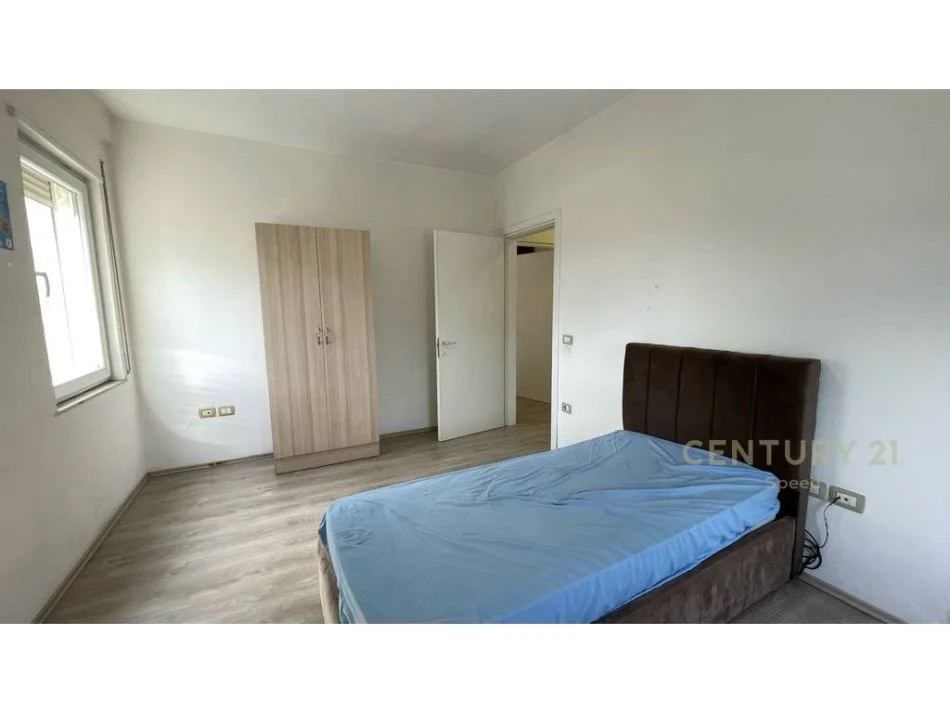 Tirane, jepet me qera apartament 3+1+Aneks+Ballkon Kati 6, 151 m² 730 € 