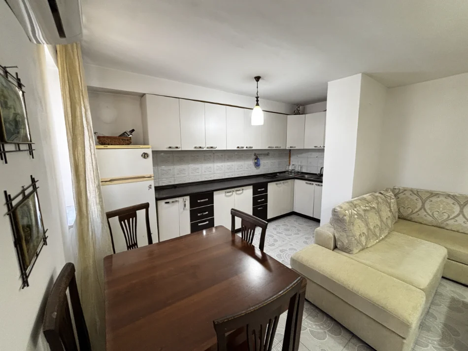 Durres, shitet 1+1 , 65 m² (Spitali)