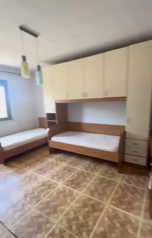 Tirane, shitet apartament 2+1 Kati 2, 71 m² 115.000 € (Prane Fax News)