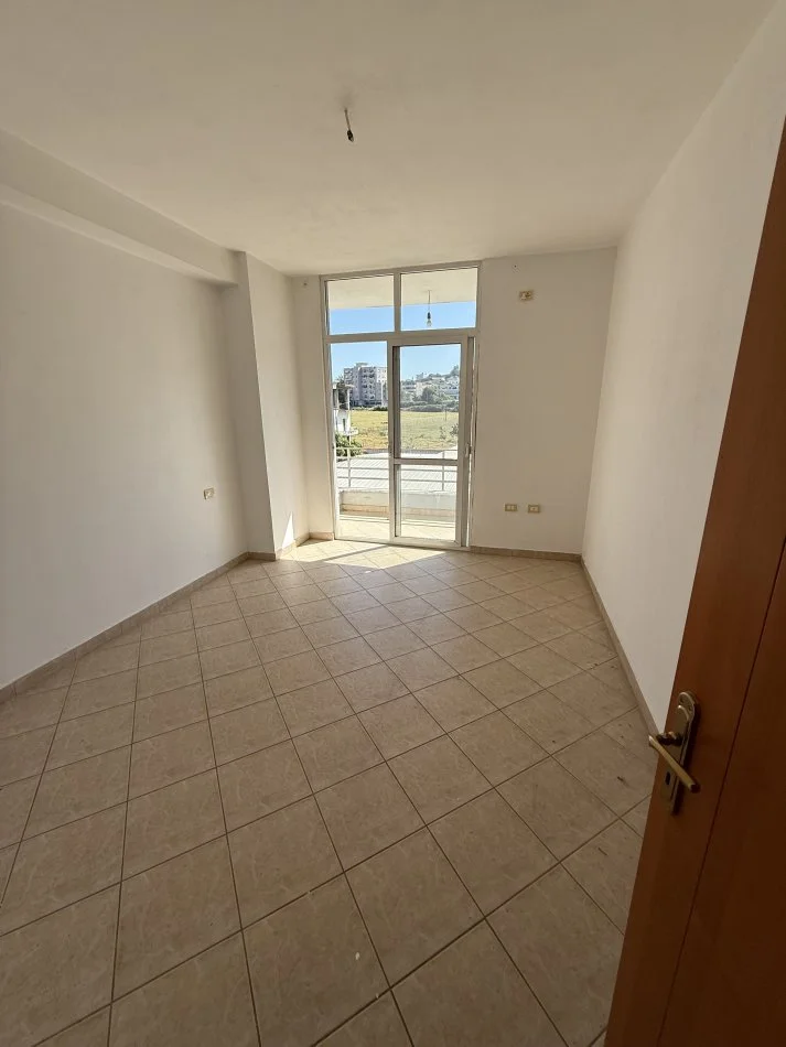 Tirane, shitet apartament 2+1+Ballkon Kati 2, 105 m² 126.000 € (Astir Me Hipoteke 1200€/m2)
