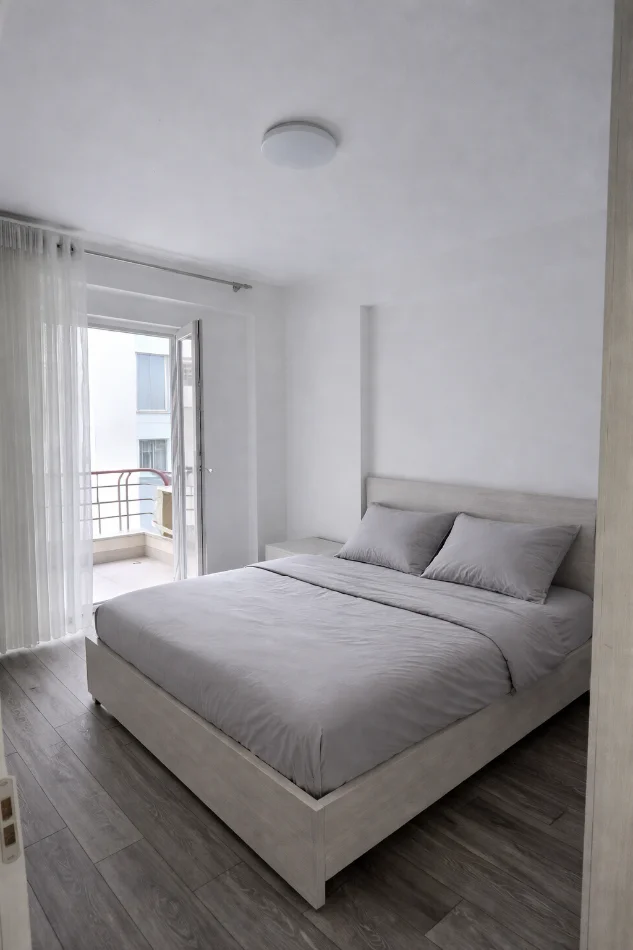 Tirane, jepet me qera apartament 2+1+Ballkon Kati 3, 83 m² 650 € (Liqeni i Thate, Tirane)