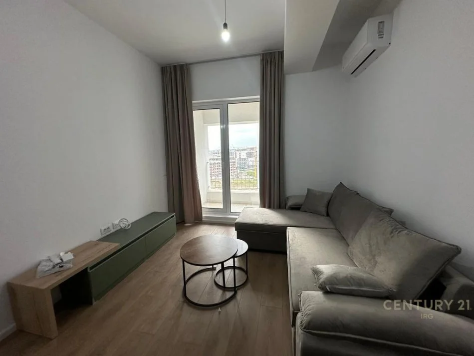 Tirane, jepet me qera apartament 1+1+Ballkon Kati 2, 50 m² 400 € (Kaimi)
