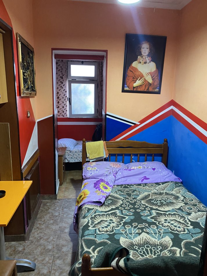 🏡 Jepet Shtëpi me Qera Ditore te Ish Tregu Elektrik, 20 Euro nata 🏙