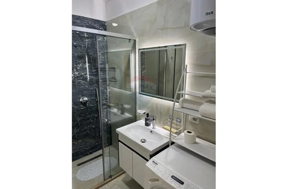 Tirane, jepet me qera apartament 2+1 Kati 6, 85 m² 600 € (Rruga Ndre Mjeda)