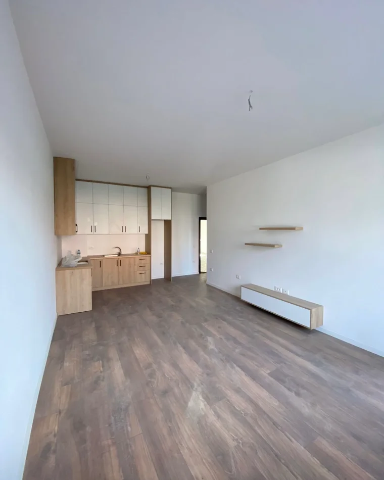 Tirane, jepet me qera apartament 2+1 , 94 m² 400 € 