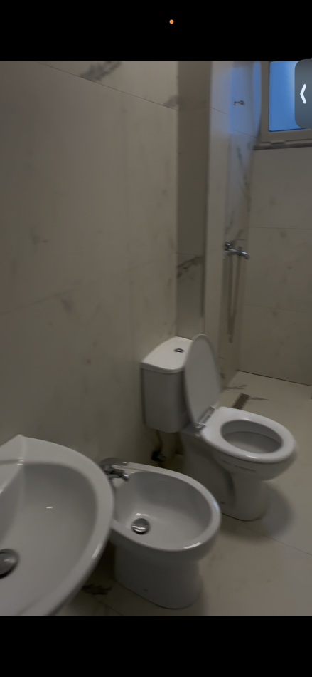 Durres, jepet me qera 2+1+Aneks+Ballkon Kati 1, 100 m² 450 € (rruga aleksander goga)