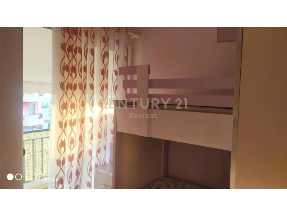 Tirane, jepet me qera apartament 2+1 Kati 6, 90 m² 400 € 