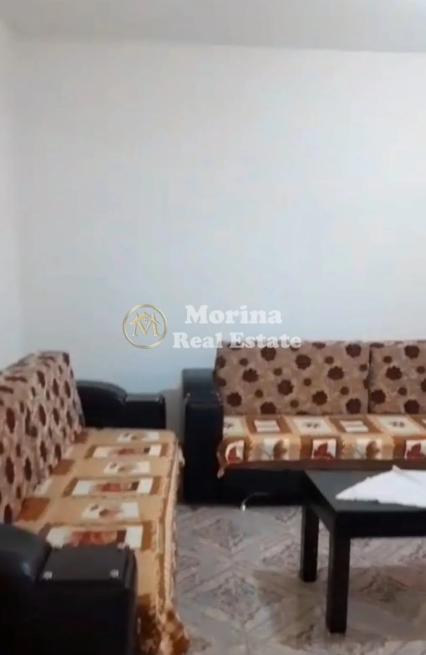 Tirane, jepet me qera shtepi 1+1 Kati 1, 60 m² 300 € (Selite)