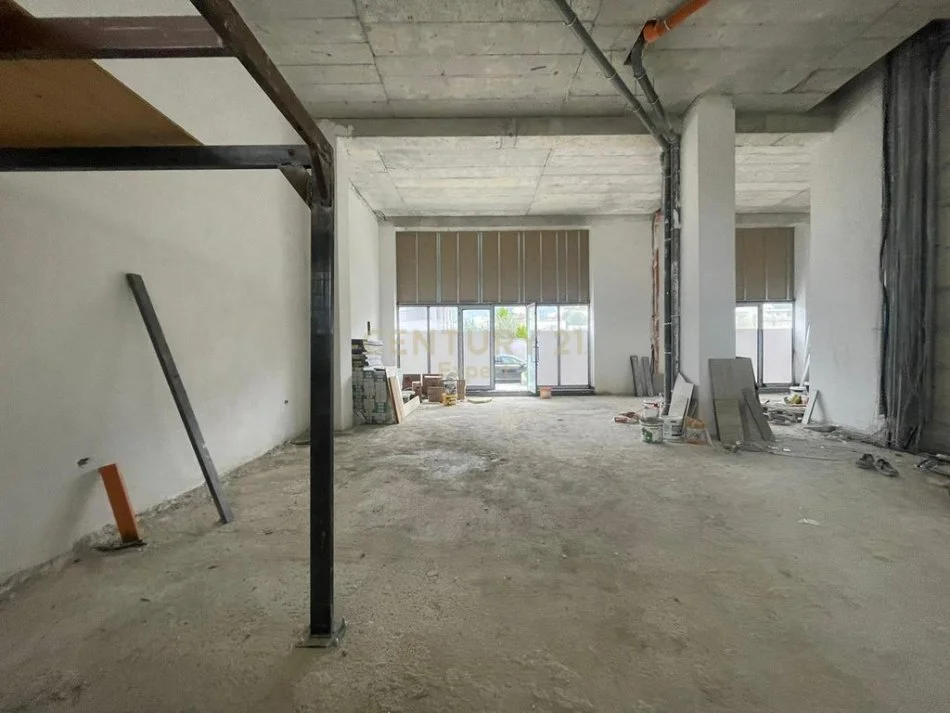 Tirane, shes ambjent biznesi Kati 0, 118 m² 