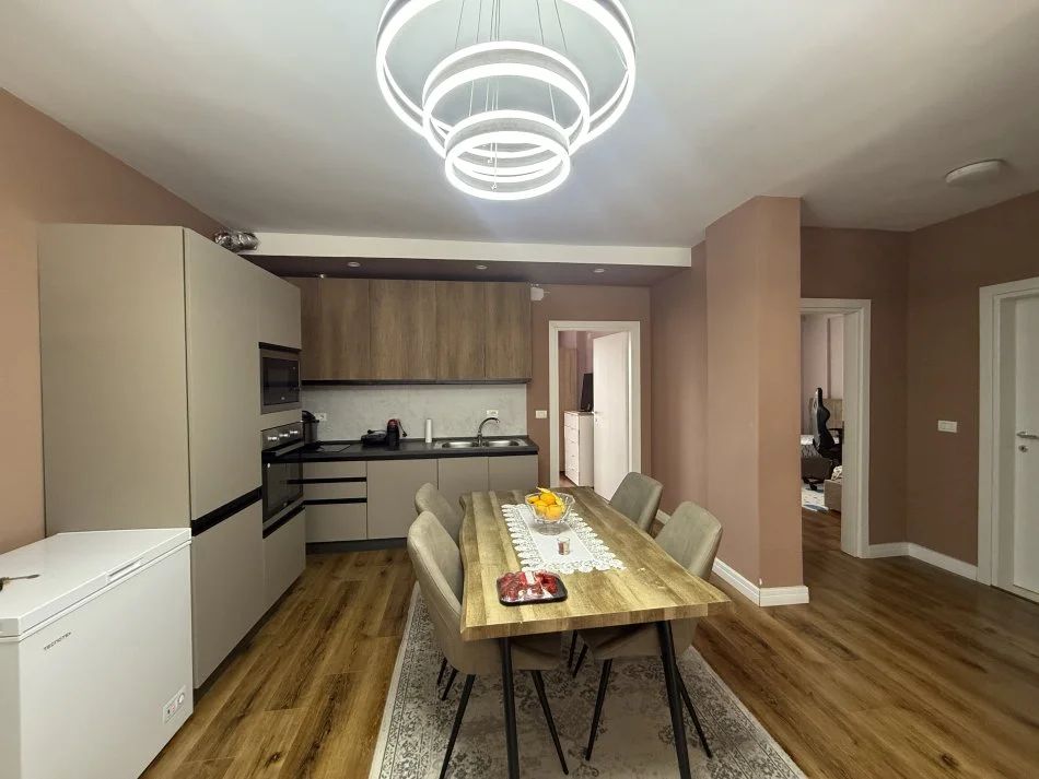 Tirane, shes apartament 3+1+Ballkon Kati 9, 122 m² 248.000 € 