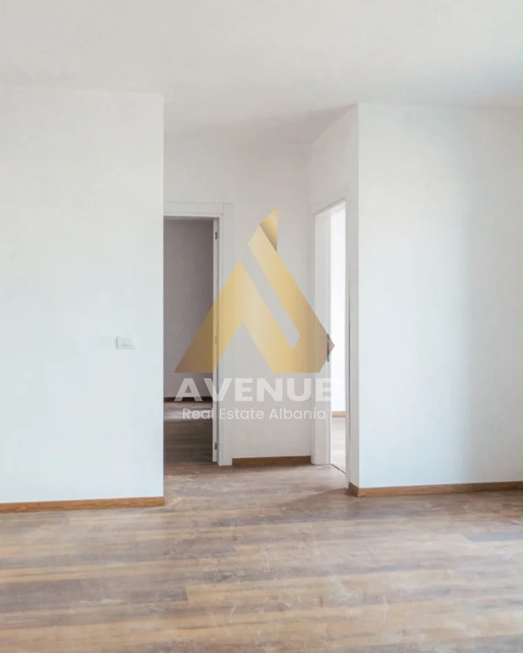 Tirane, jepet me qera apartament 3+1+Ballkon Kati 7, 130 m² 800 € (Rruga Durresit)