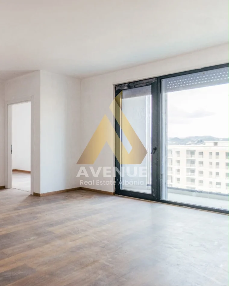 Tirane, jepet me qera apartament 3+1+Ballkon Kati 7, 130 m² 800 € (Rruga Durresit)