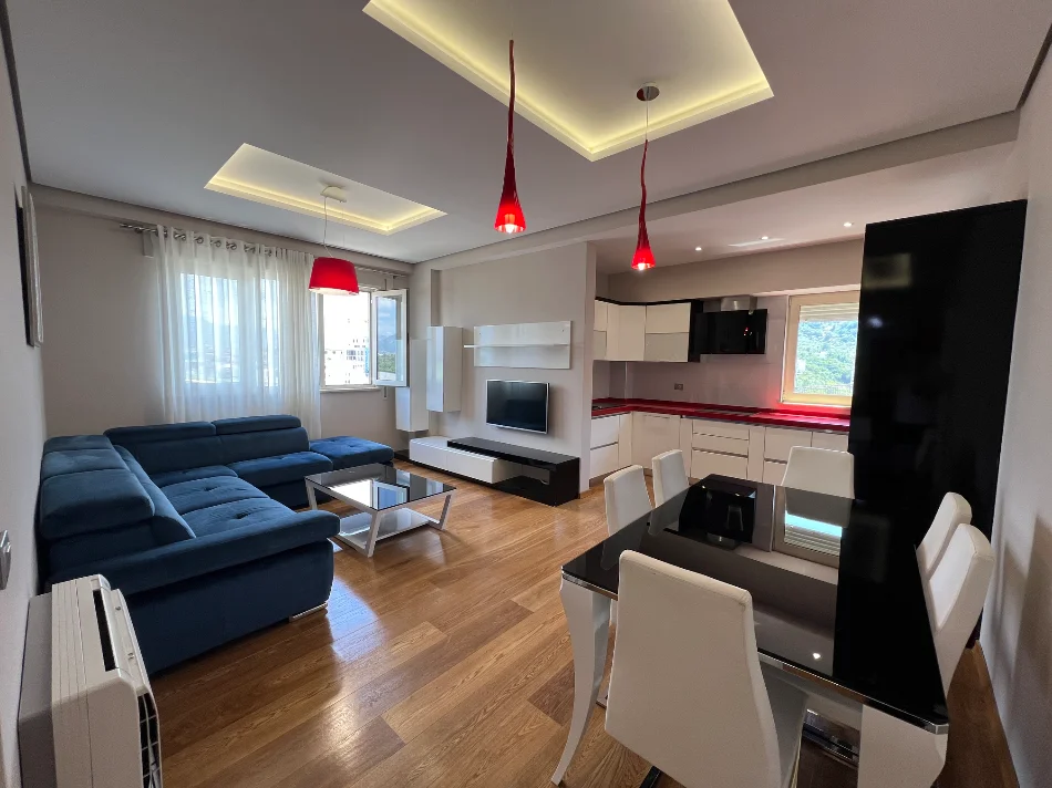 Tirane, shitet apartament 2+1+Ballkon Kati 4, 96 m² 262.000 € 