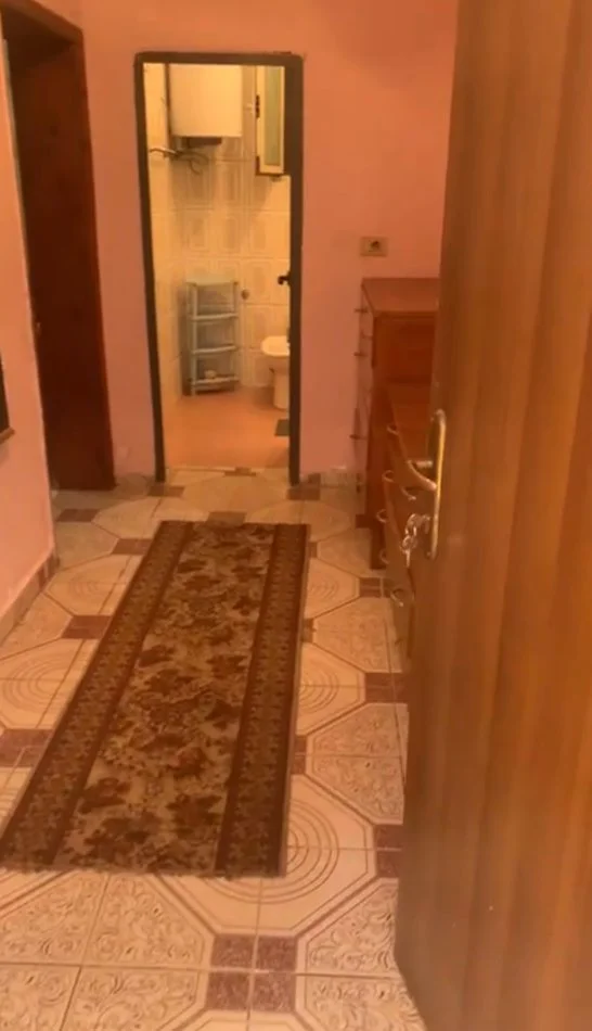 Tirane, jepet me qera 1+1+Ballkon Kati 1, 65 m² 300 € (Don Bosko)