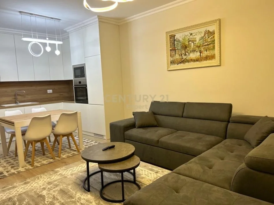 Tirane, jepet me qera apartament 2+1 Kati 2, 110 m² 1.300 € 