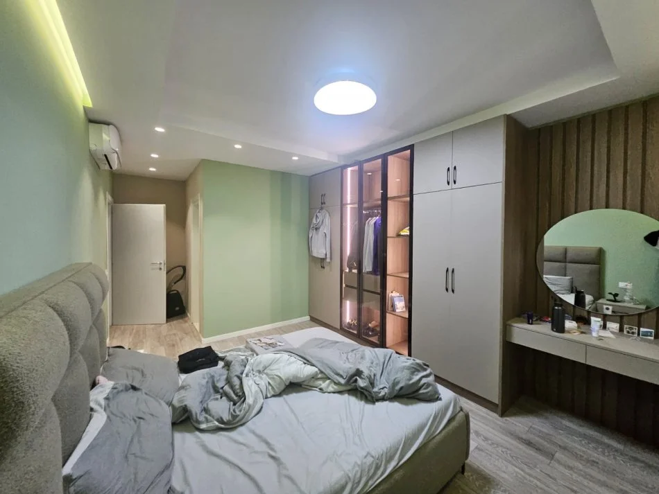 Tirane, jap me qera apartament 2+1+Ballkon , 91 m² 700 € (rruga dritan hoxha sheshi ish shqiponja dogana)
