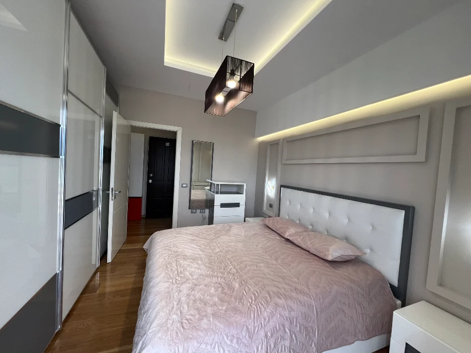 Tirane, shitet apartament 2+1+Ballkon Kati 4, 96 m² 262.000 € 