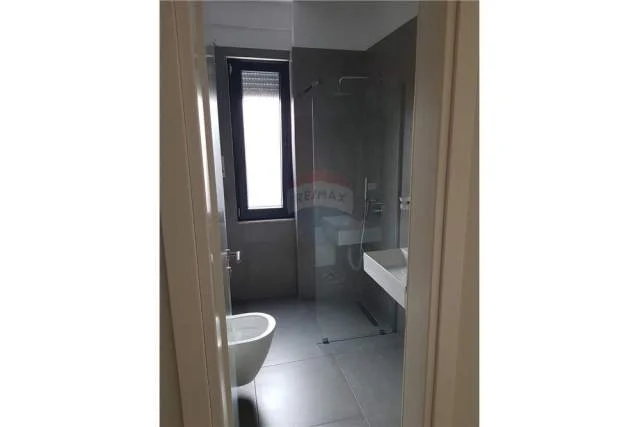 Tirane, jepet me qera apartament 2+1+BLK Kati 2, 95 m² 800 Euro (Kodra e Diellit)