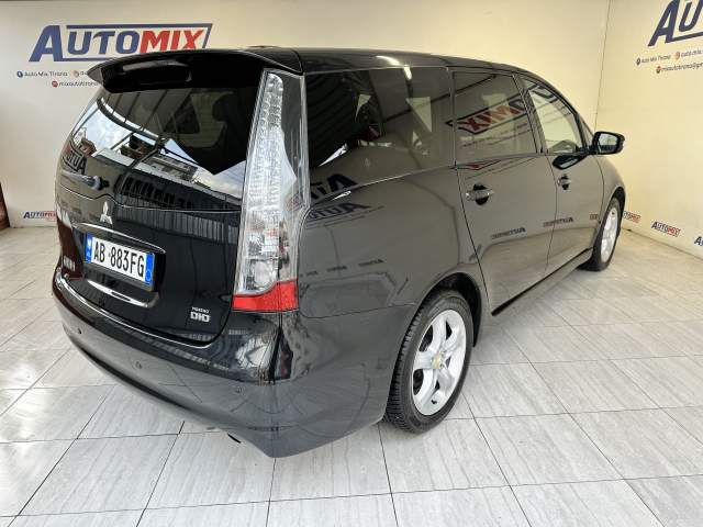 Tirane, shes makine karavan Mitsubishi grandis Viti 2006, 4.400 Euro