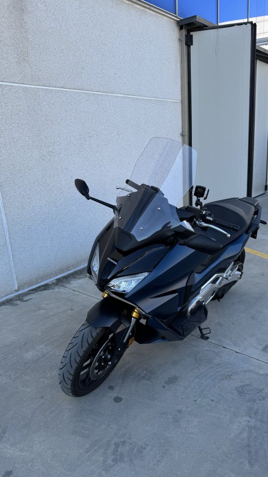 Tirane, shes Scooter Honda Forza 750 , blu 3.700 km 11.500 €
