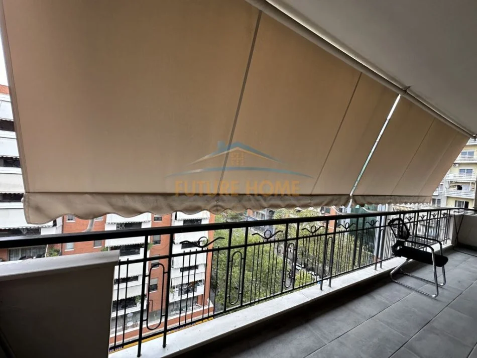 Tirane, jepet me qera apartament 3+1+Ballkon Kati 7, 123 m² 1.000 € (Delijorgji)