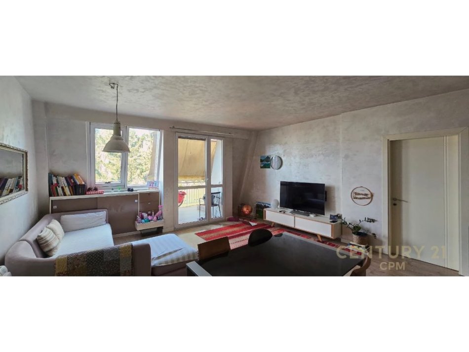 Tirane, jepet me qera apartament 2+1 Kati 5, 120 m² 1.200 € (Stadiumi)