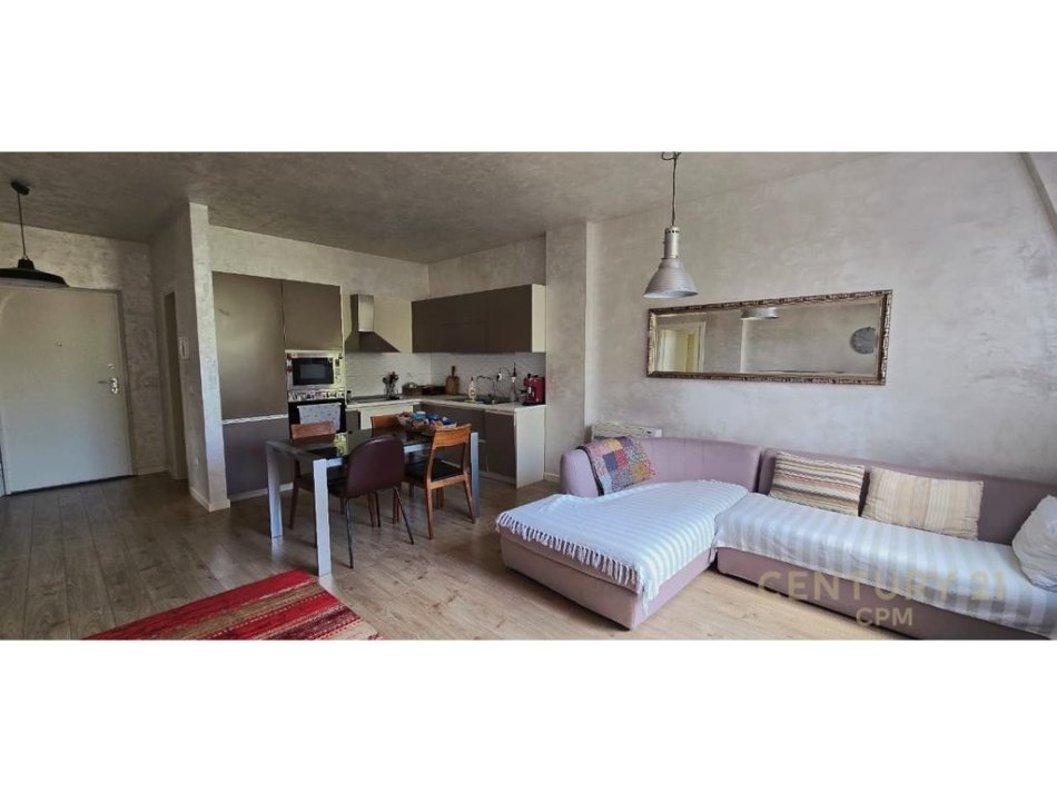 Tirane, jepet me qera apartament 2+1 Kati 5, 120 m² 1.200 € (Stadiumi)