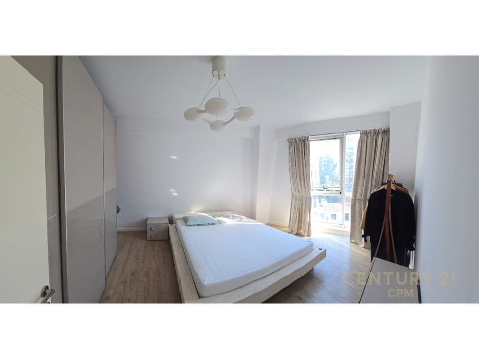 Tirane, jepet me qera apartament 2+1 Kati 5, 120 m² 1.200 € (Stadiumi)