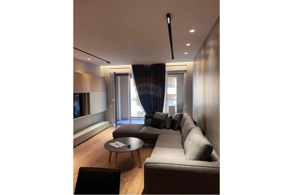 Tirane, jepet me qera apartament 2+1 Kati 3, 124 m² 904 € (QIRA APARTAMENT 2+1+2 ISH PROFARMA!)