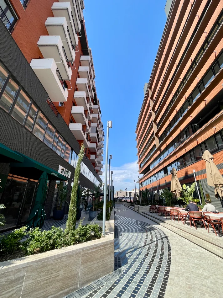 Tirane, jepet me qera apartament 1+1+Ballkon Kati 3, 75 m² 700 € (Kompleksi Delijorgji)