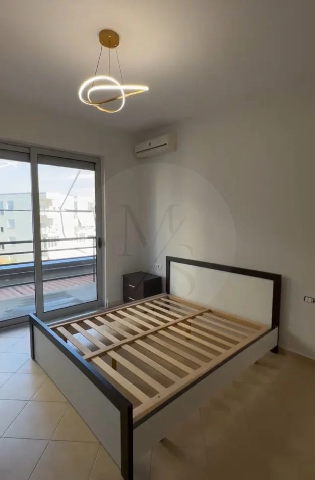 Tirane, shitet apartament 2+1+Ballkon Kati 3, 91 m² 175.000 € 