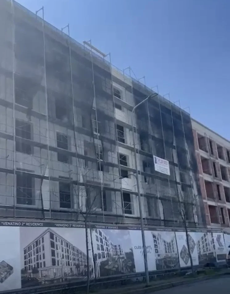 Tirane, shitet apartament 1+1 Kati 4, 75 m² 52.700 € (Rruga Teuta te Ulliri)